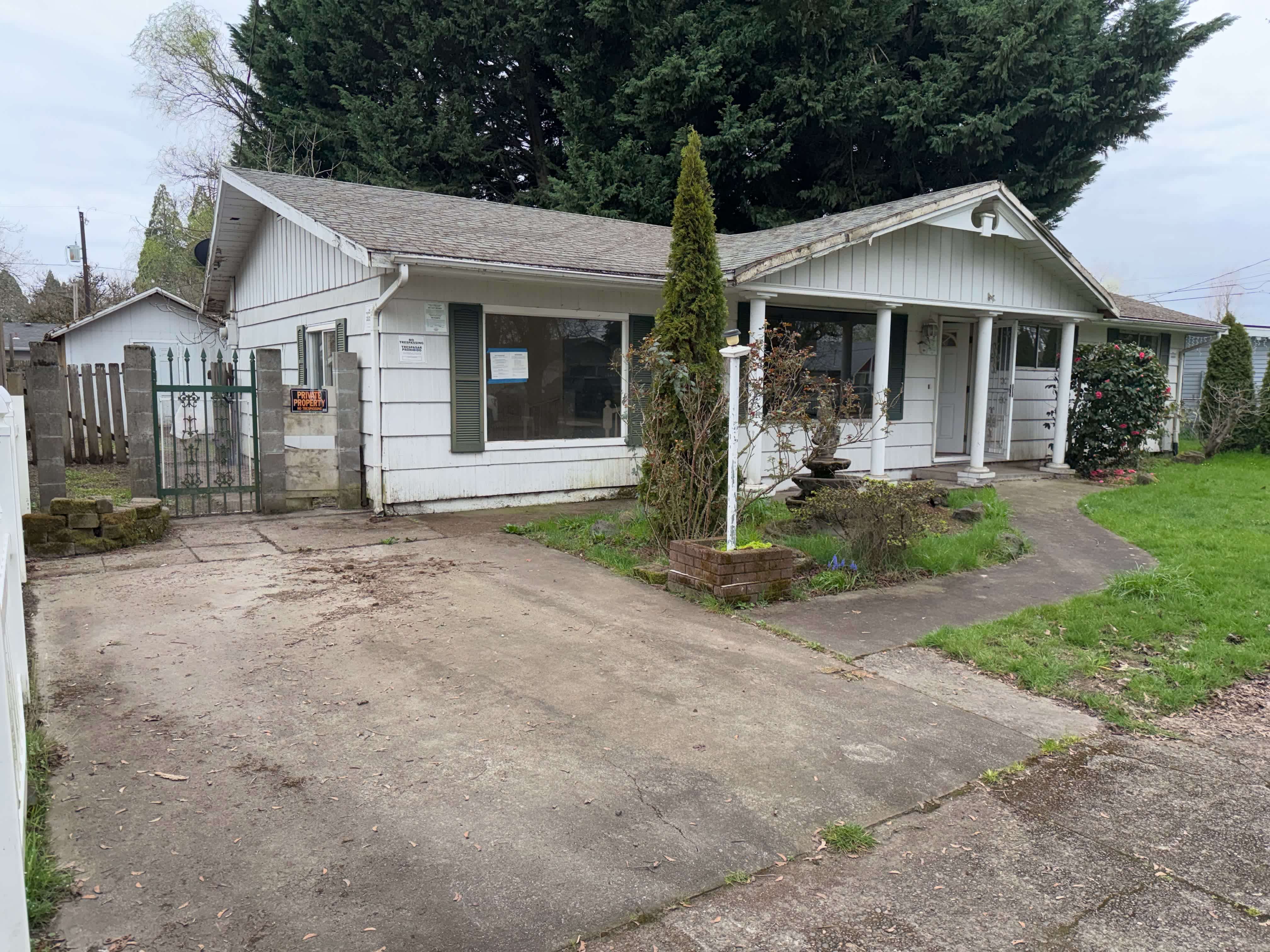 3320 Glendale Ave NE photo