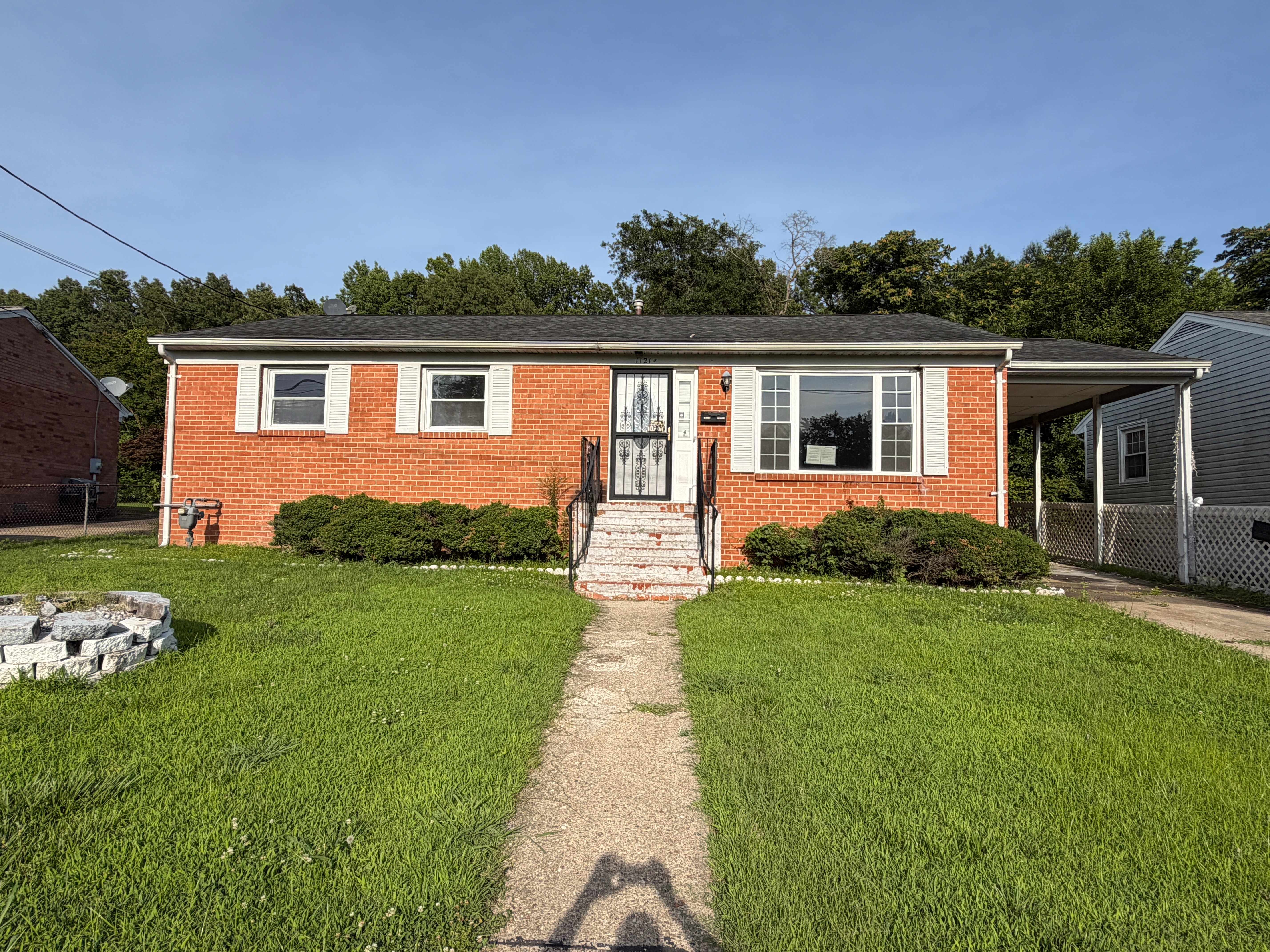 Single Family Home 3BR 2BA - 1121 E Booker Cir, Petersburg, VA
