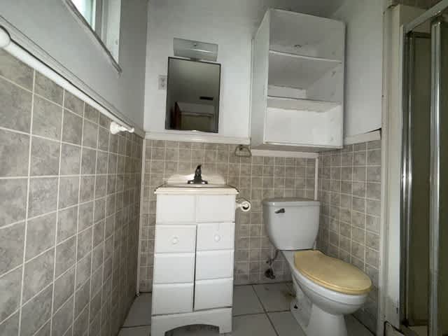 1050 Beach Ln photo