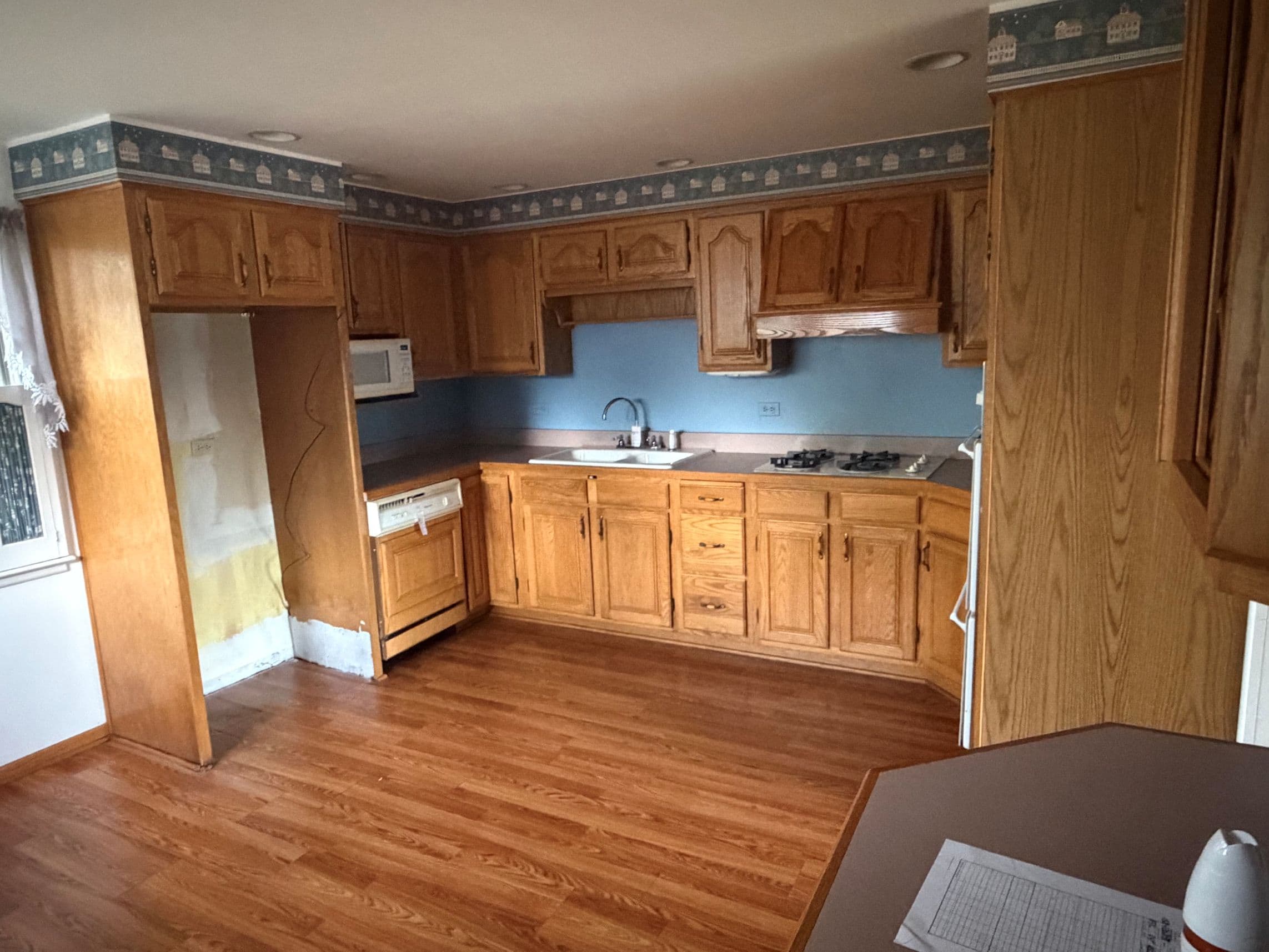 15239 Hamlin Ave photo