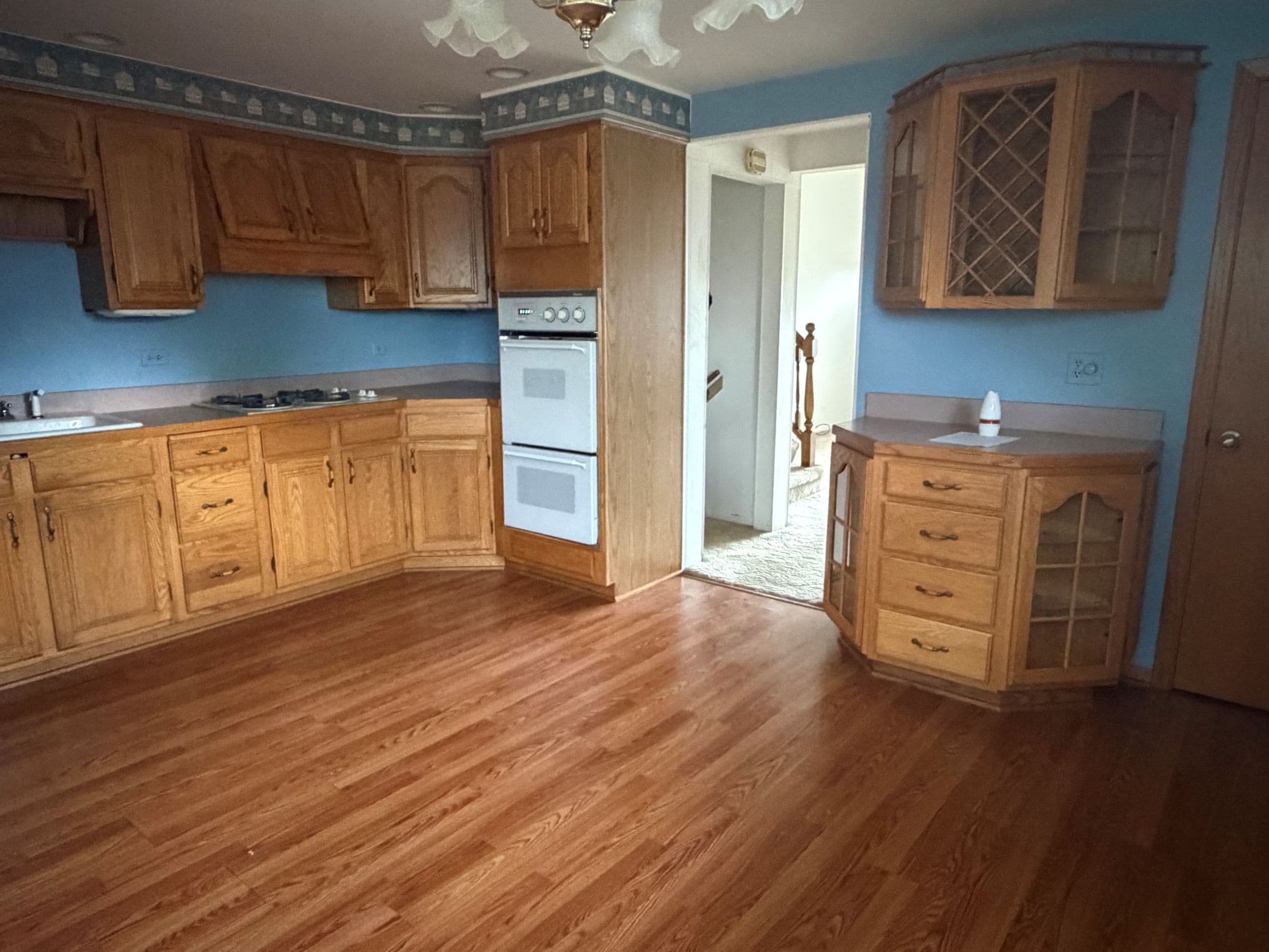 15239 Hamlin Ave photo