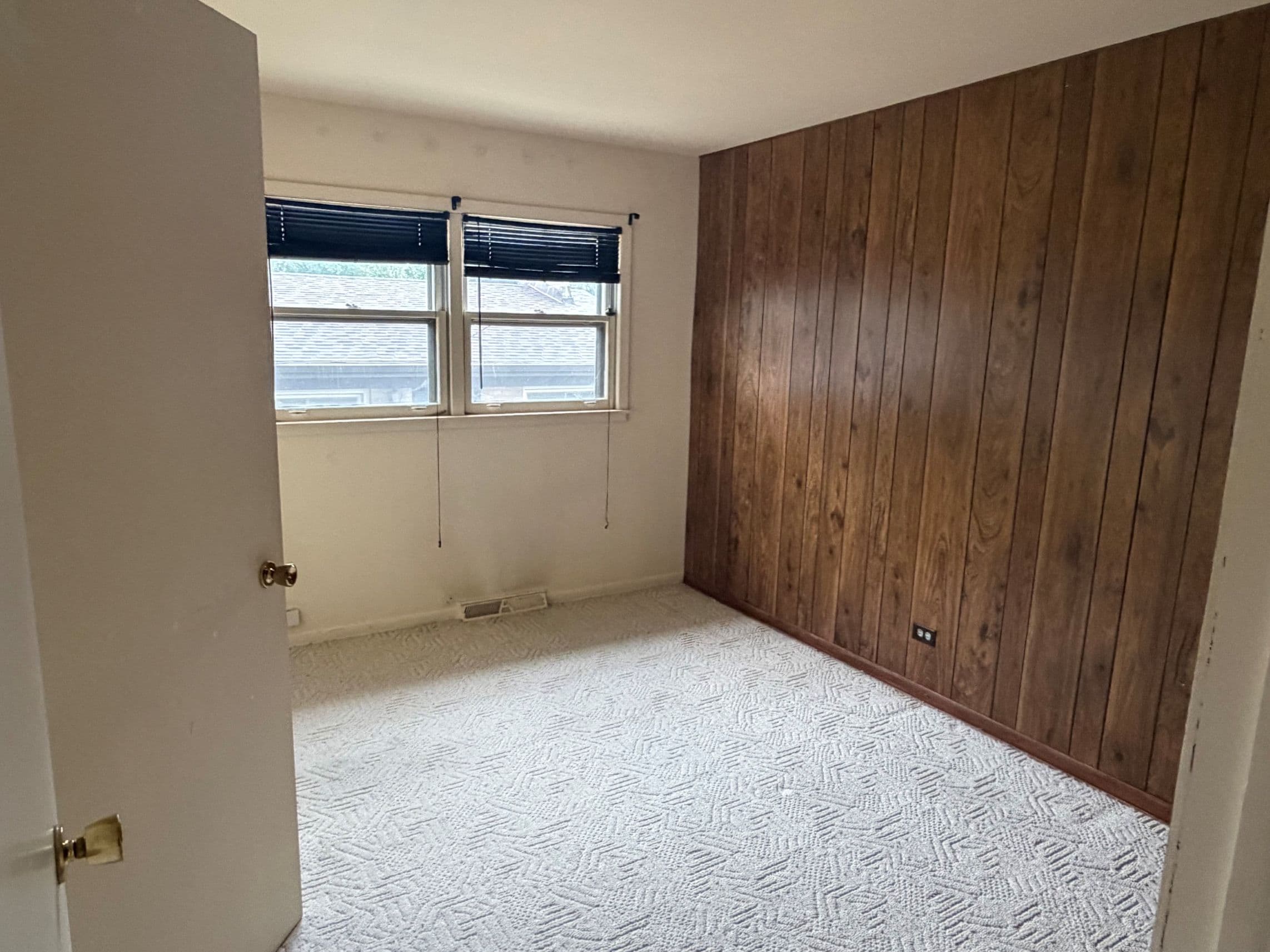 15239 Hamlin Ave photo