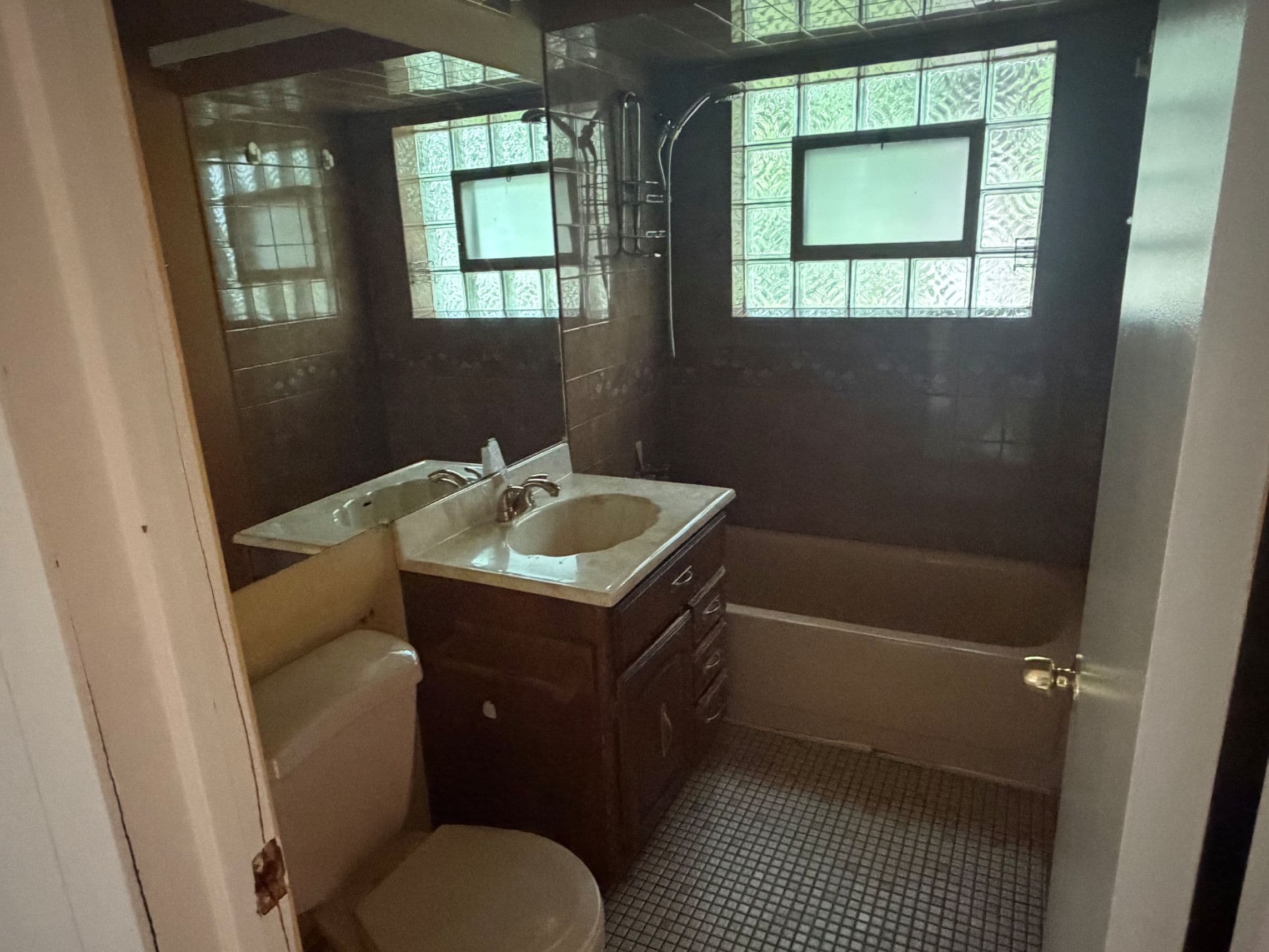 15239 Hamlin Ave photo
