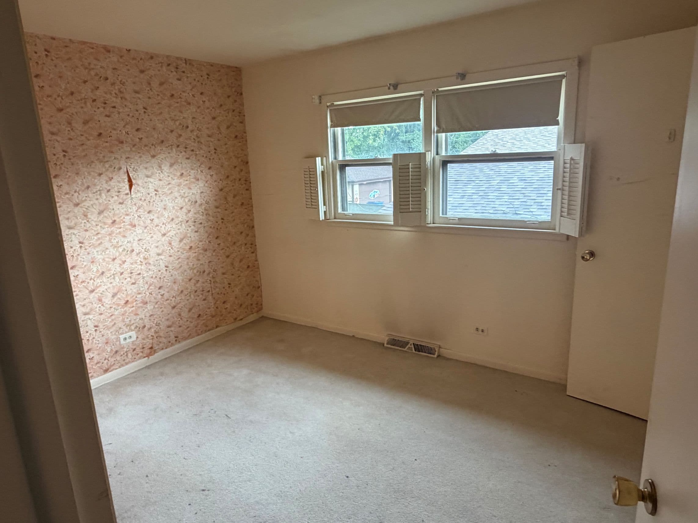 15239 Hamlin Ave photo