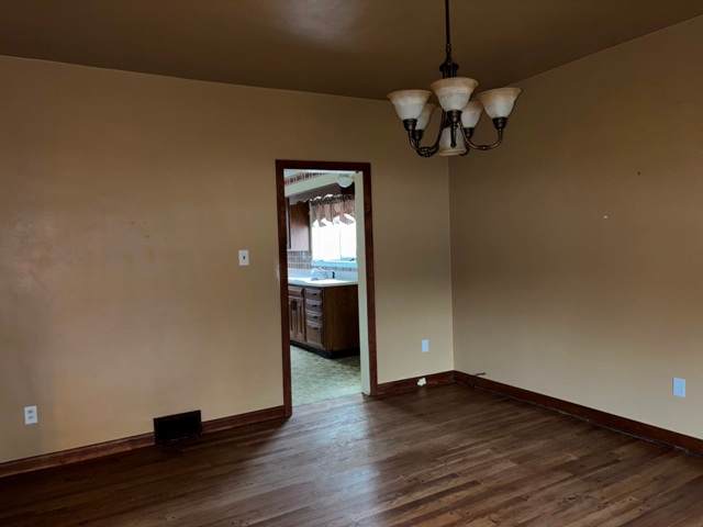 125 Bird Way photo