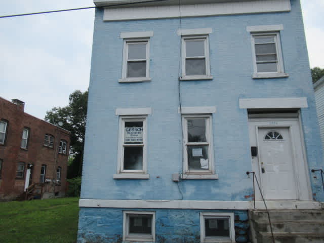 2326 Broadway