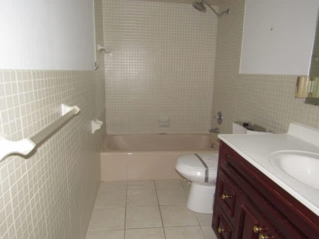410 Crestridge Dr photo