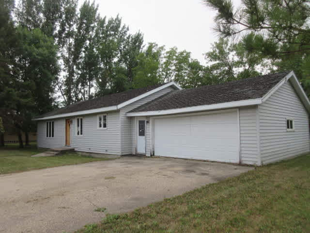 Photograph of 1029 Elm Ave SE, Hallock, MN 56728