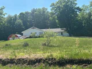 Single Family Home 6BR 4.1BA - 12150 Fordney Rd, Chesaning, MI