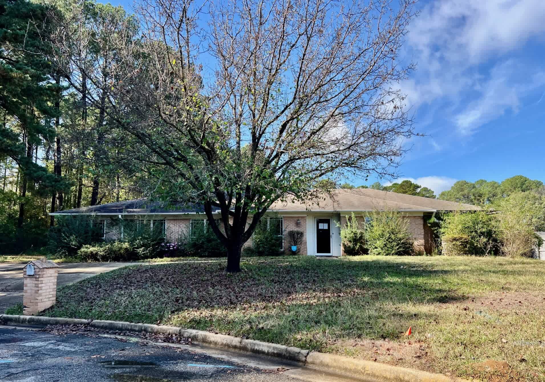 Photograph of 1501 Springdale St, Longview, TX 75604