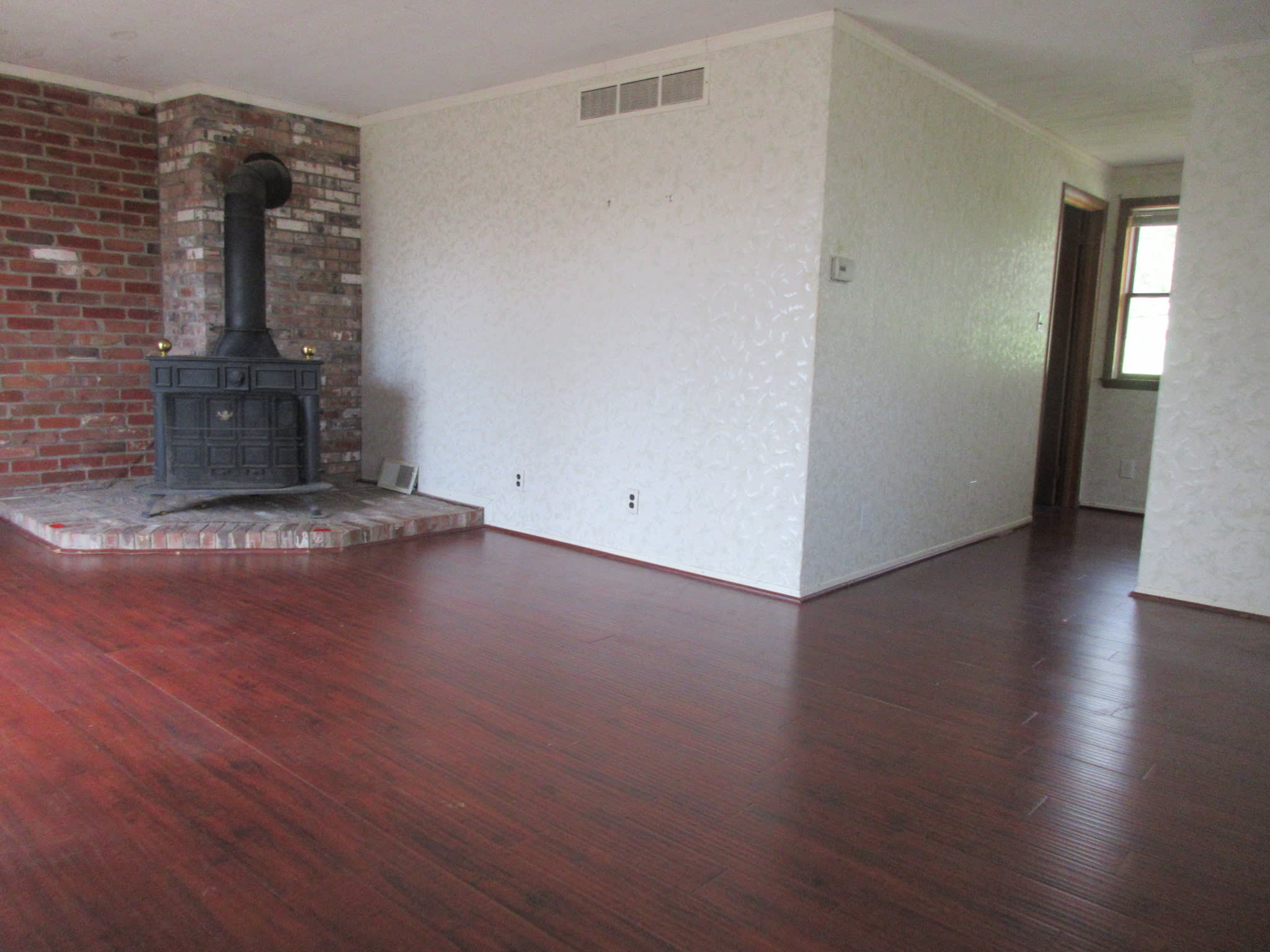 101 Surrey Dr photo
