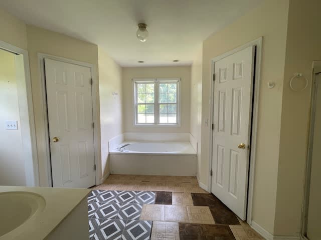114 Ginger Lake Dr photo