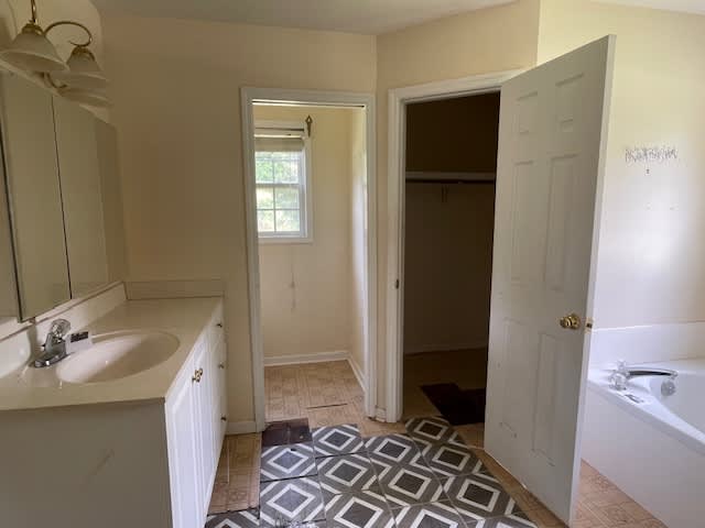 114 Ginger Lake Dr photo