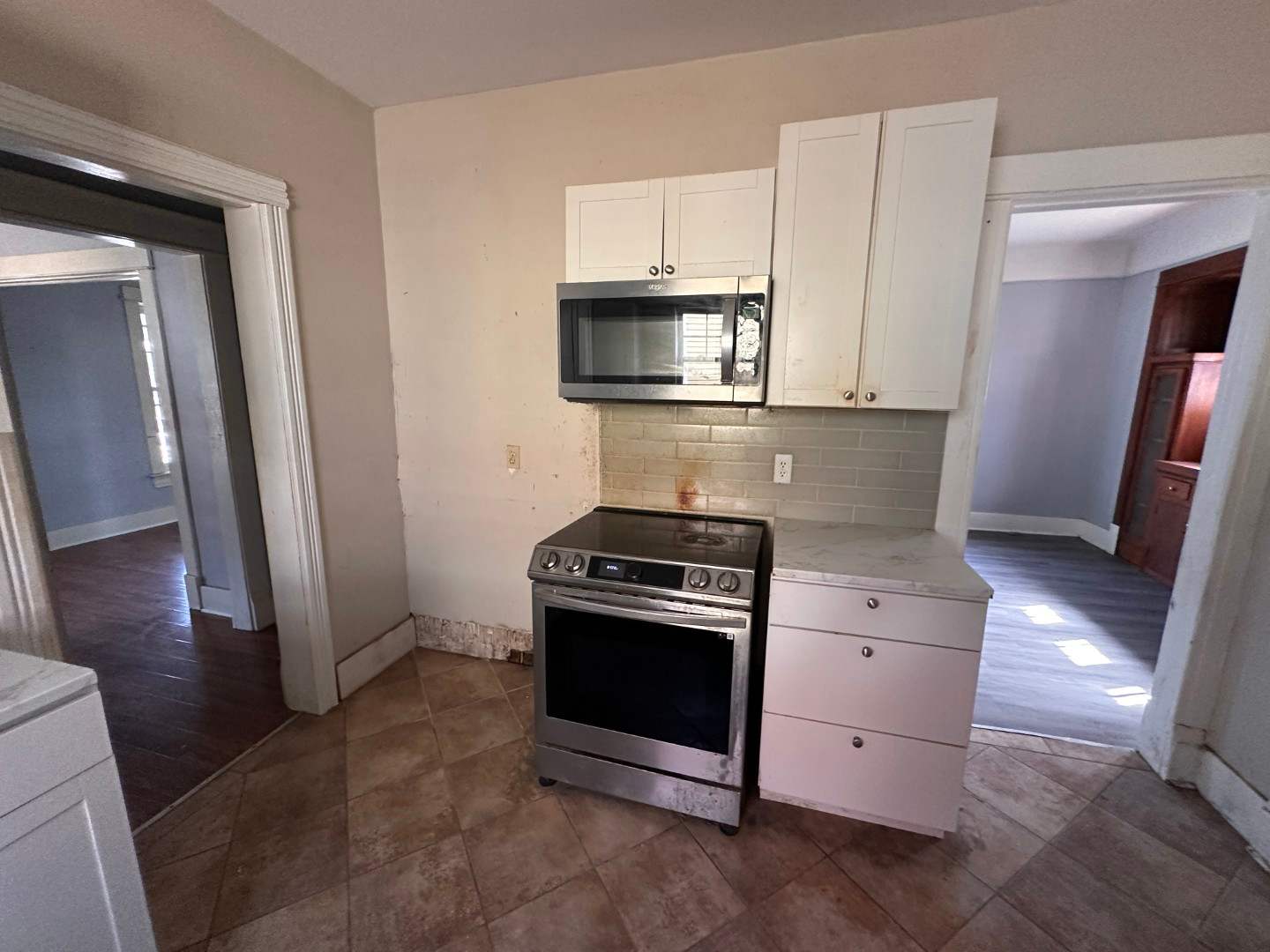 1625 E Avenue NE photo
