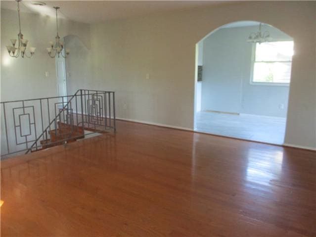 300 Lakeview Cir photo