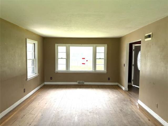 412 9th St W photo
