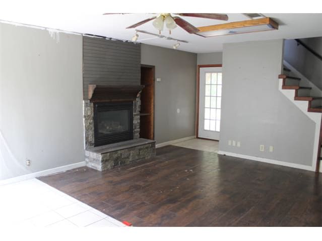 556 Hydrangea Ave photo