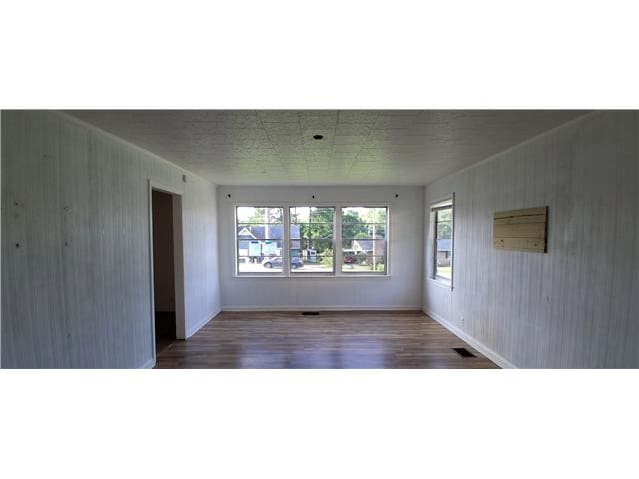 1902 43rd St photo