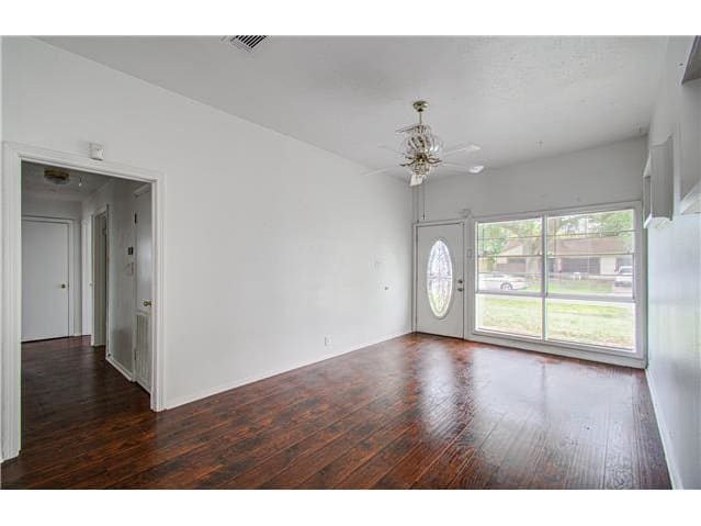 3326 Proswimmer St photo