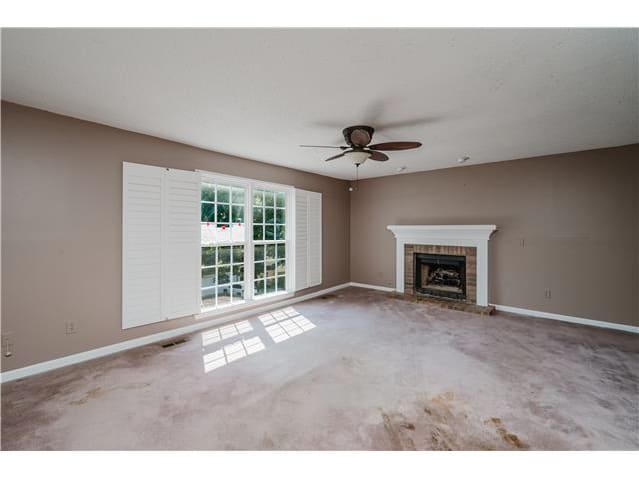 2220 Williamsburg Dr photo