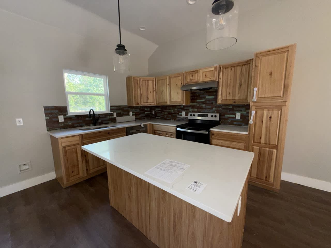 180 N Oak Place photo