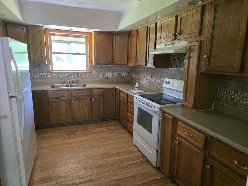 5848 Fostoria Rd photo