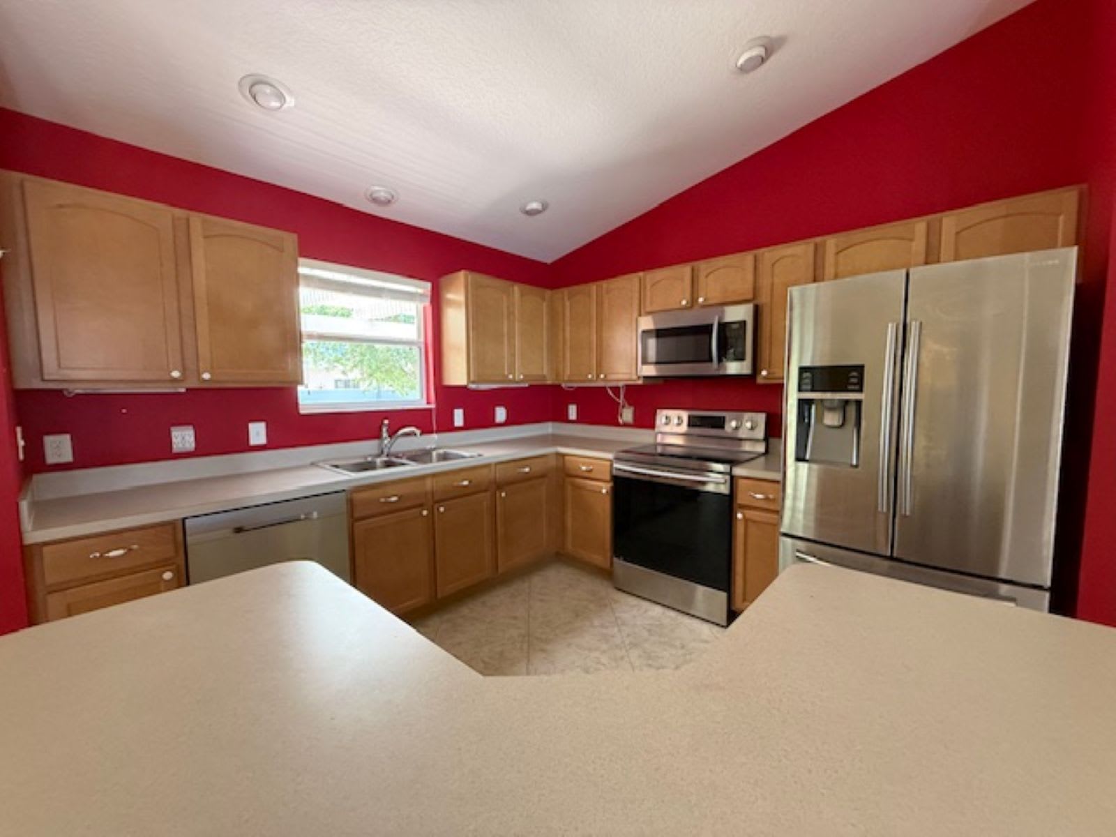1089 Nash Loop photo