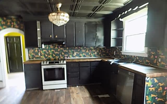 212 Royal Oak Ave photo