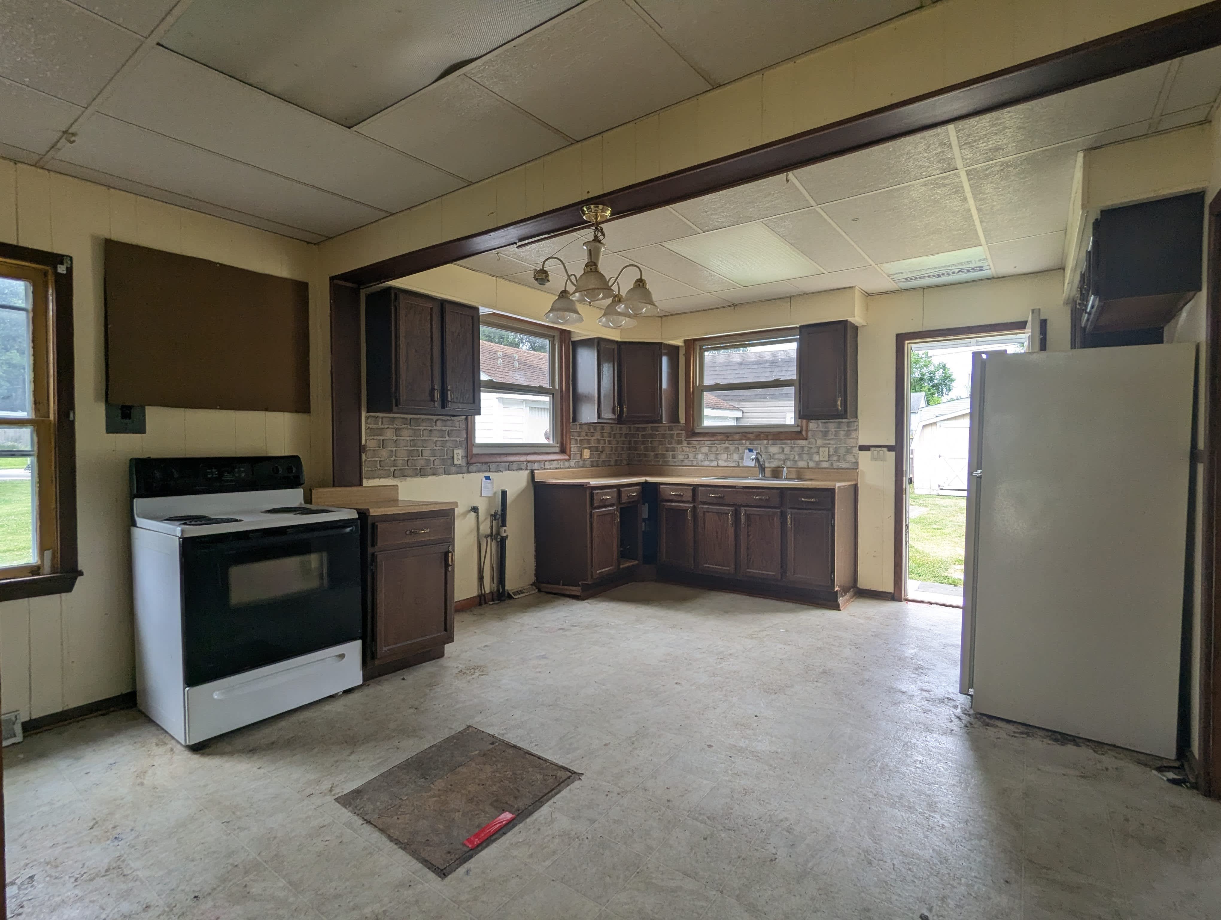 711 Kinnane Ave photo