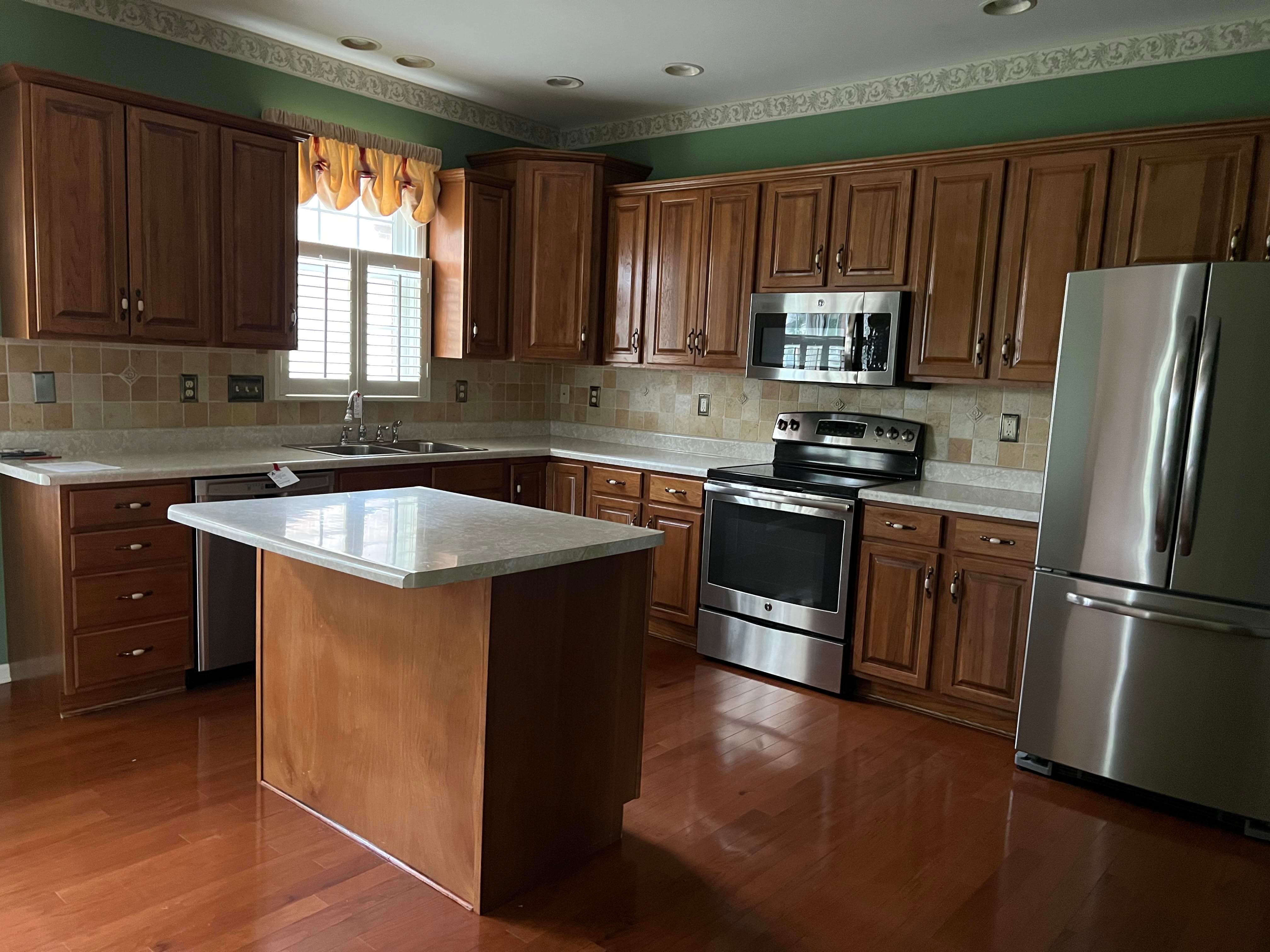 618 Observatory Dr photo