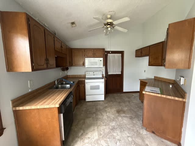 350 Lee Dr photo