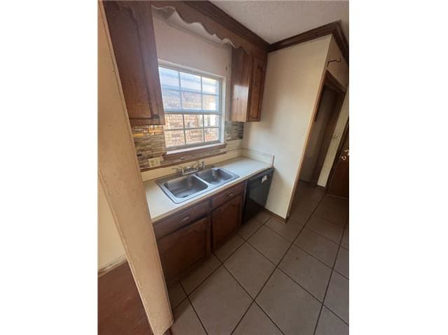 100 Denier Dr photo