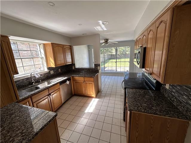 61 Grand Canyon Dr photo