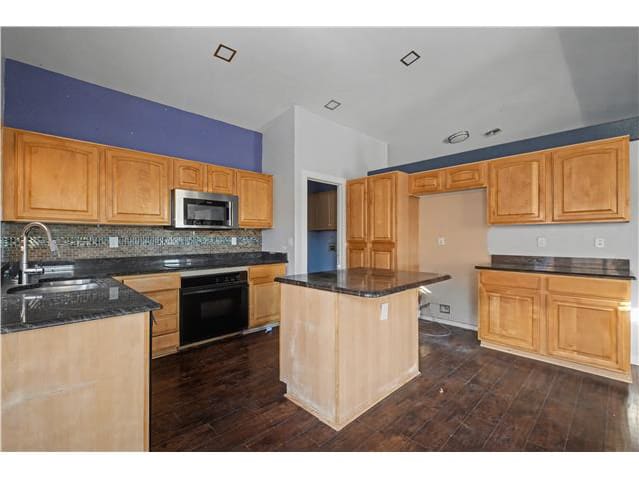 3925 W Charter Oak photo