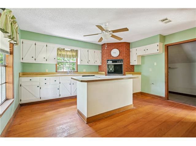 302 Montmartre Dr photo