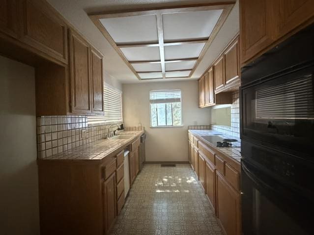 501 Rose Ave #18 photo