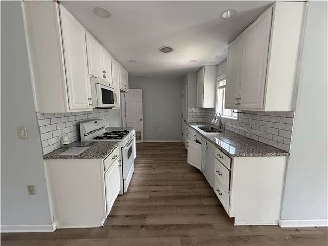 2127 Middle Dr photo