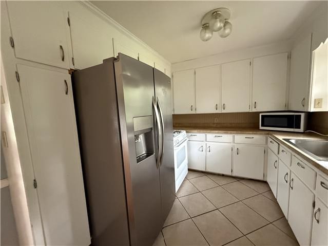 160 Meadowview Dr photo