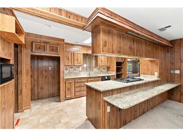 391 Montclair Dr photo