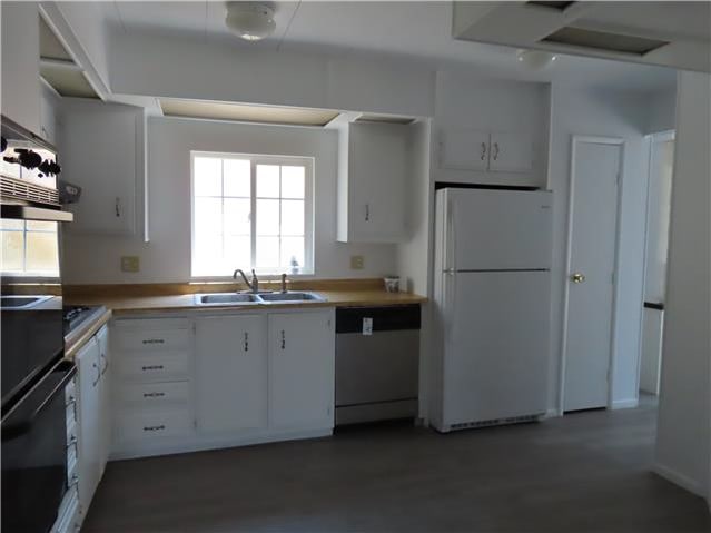 1120 Rolling Hills Dr photo