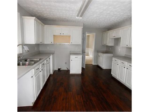 981 Charles Hall Dr photo