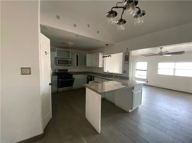 346 Falcon Blvd photo