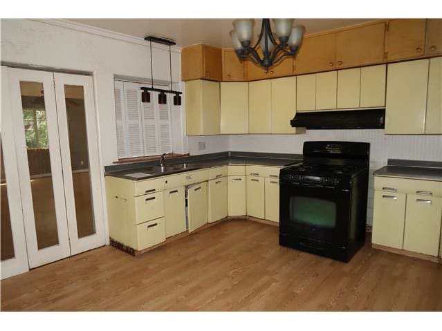 631 Mariposa Av photo