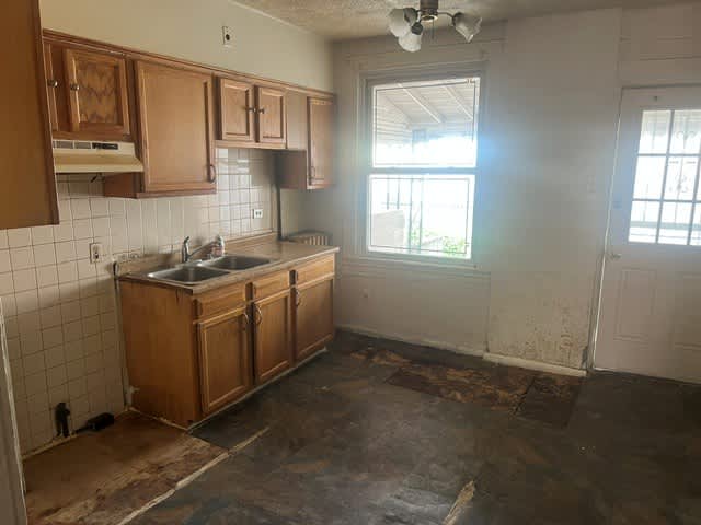 103 N Glover St photo