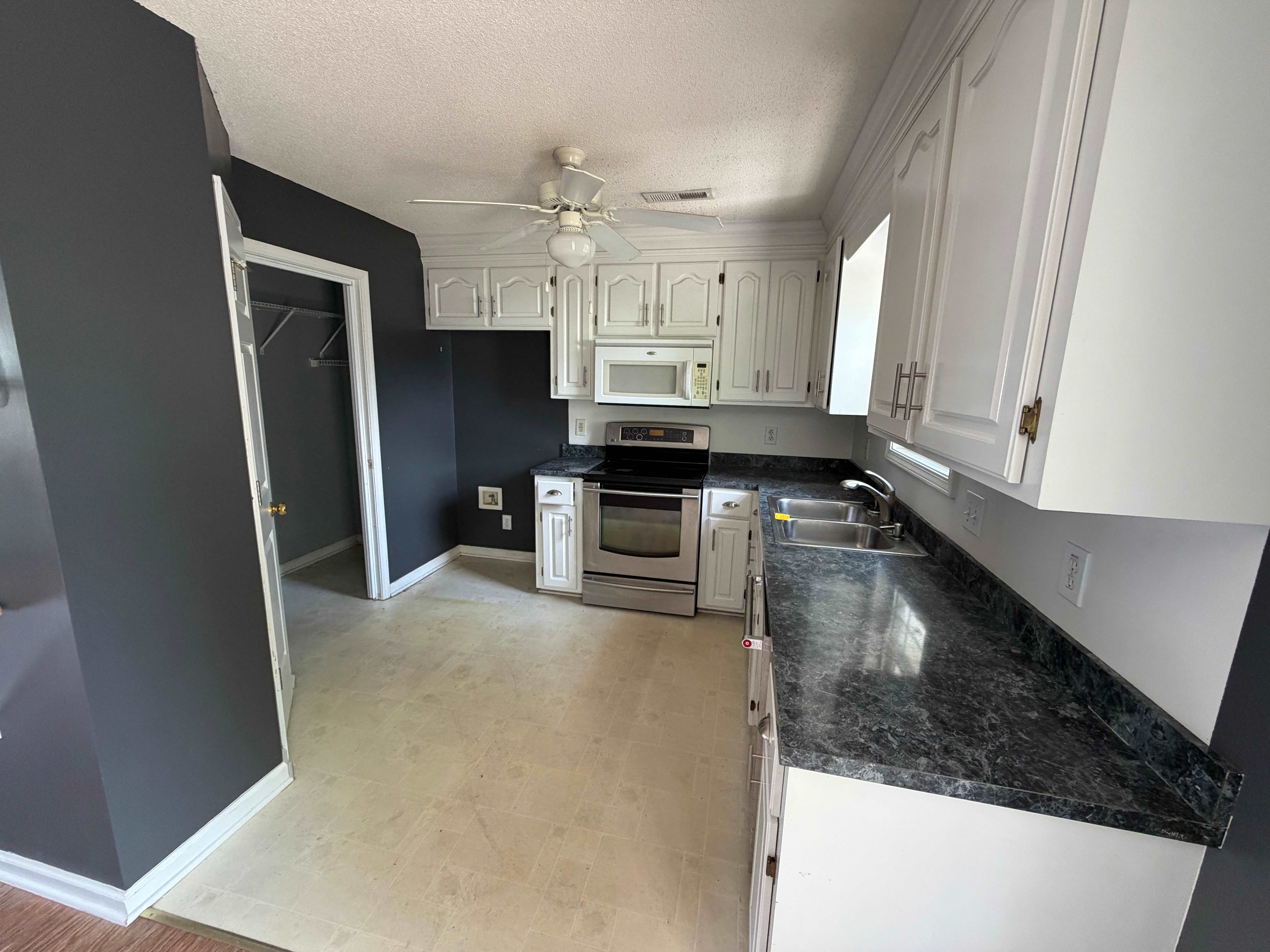 344 Louisa Ln photo