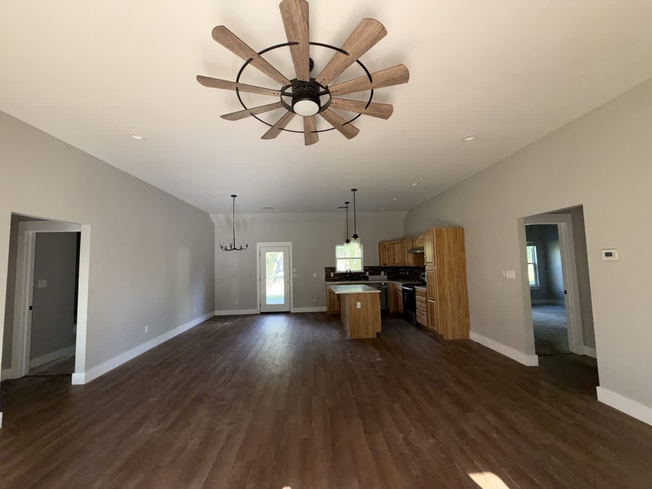 180 N Oak Place photo