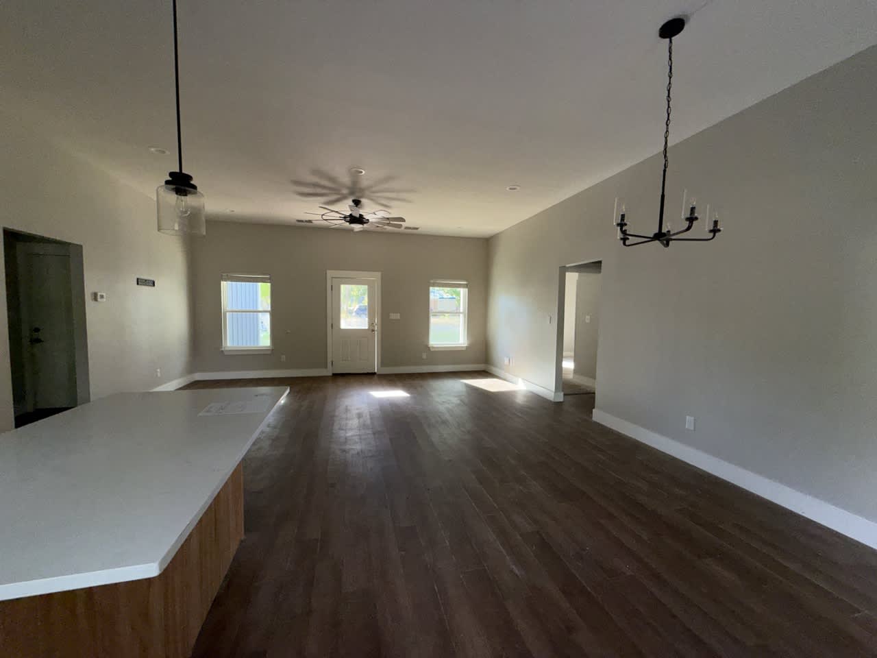 180 N Oak Place photo