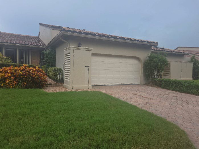 2321 Harbour Oaks Dr