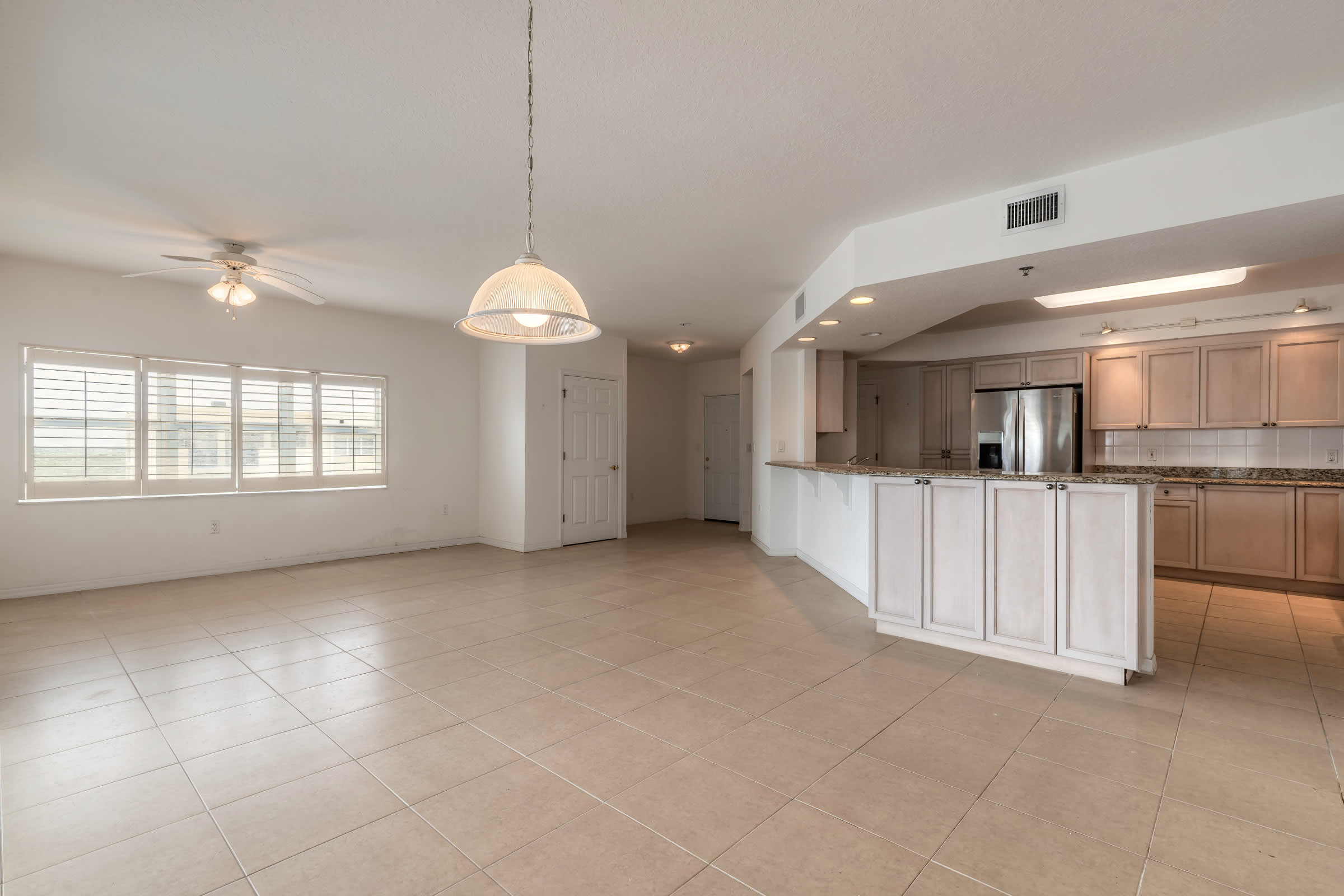 5300 S Atlantic Ave Apt3605 photo