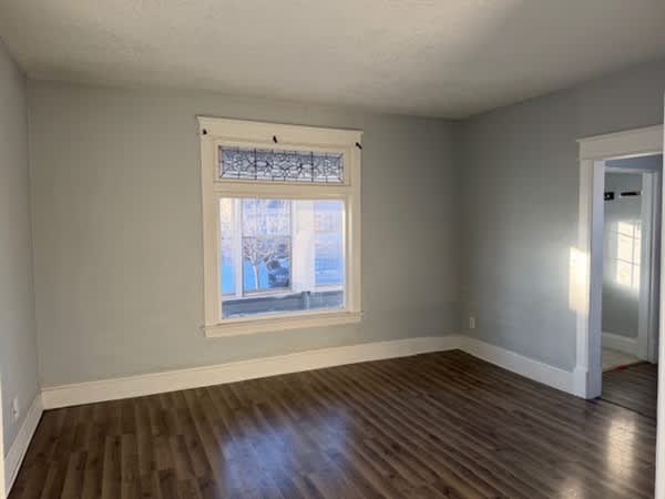 468 Bellows St photo